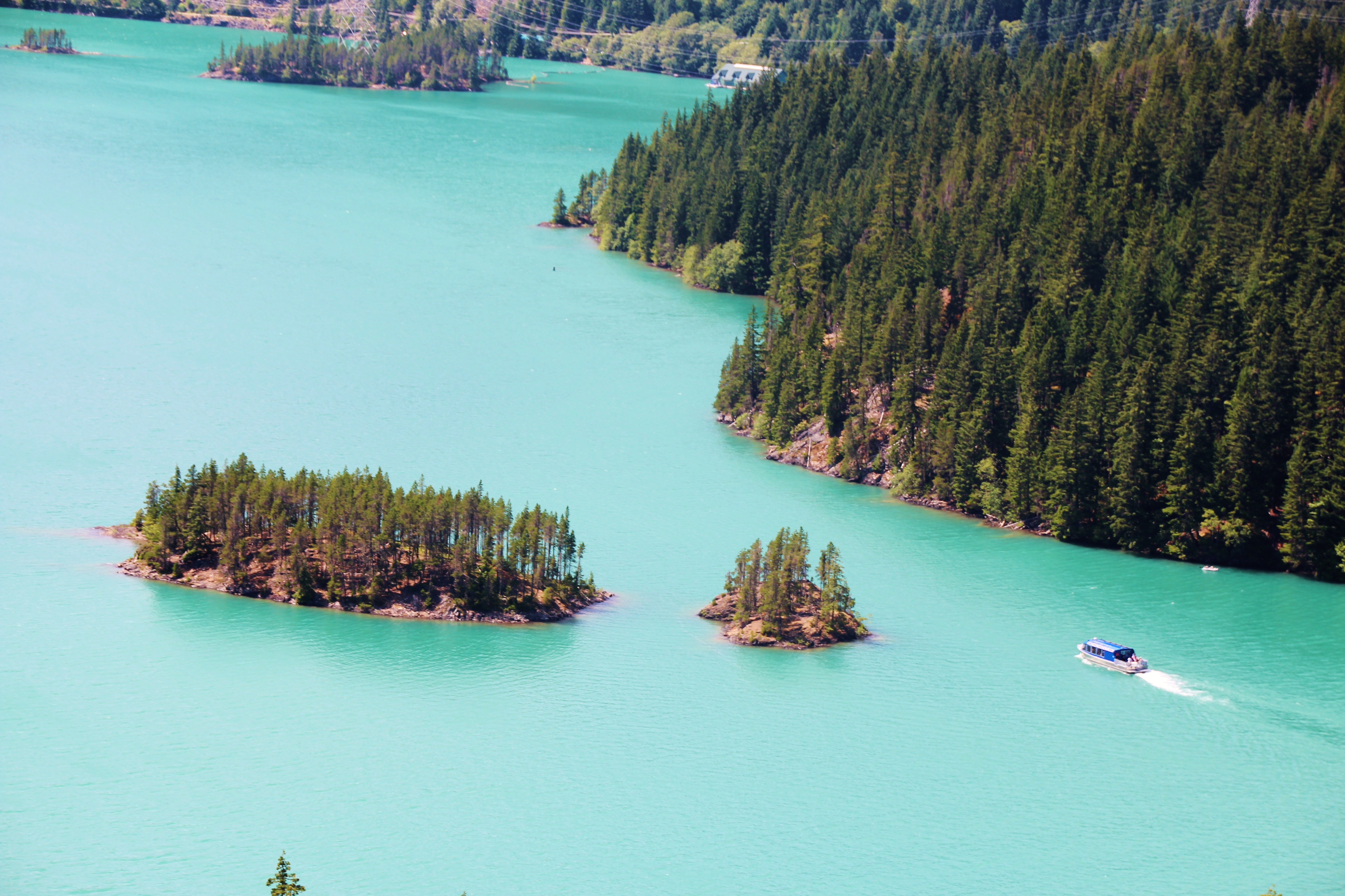 Boat Tours of the Lake